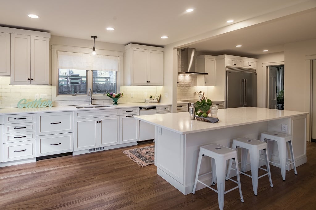 Kitchen Island HOme Must Haves