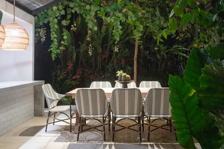 Outdoor Dining Spaces